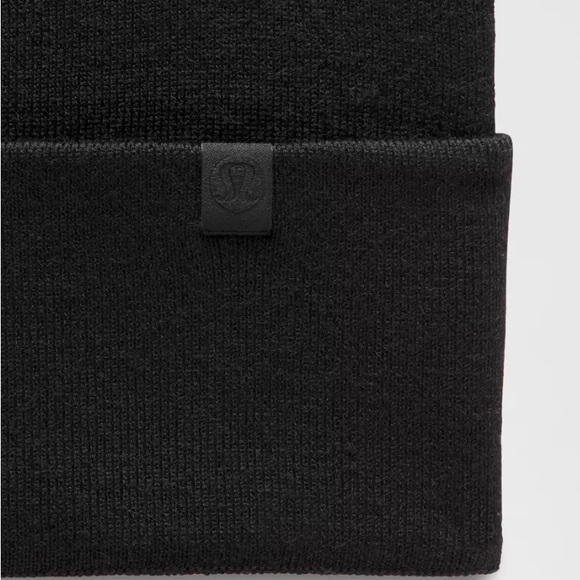 lululemon athletica Black Knit Cuffed Beanie - Picture 3 of 7